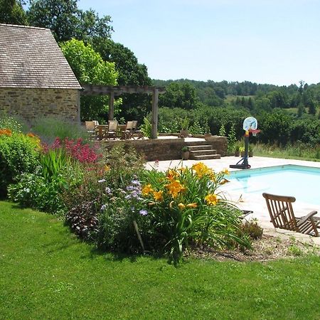 Bed and Breakfast Sapharey à Sarrazac  Extérieur photo